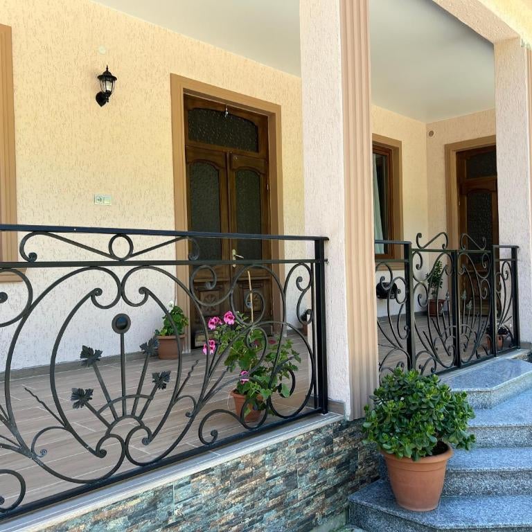 Green Hause Marina Thumbnail