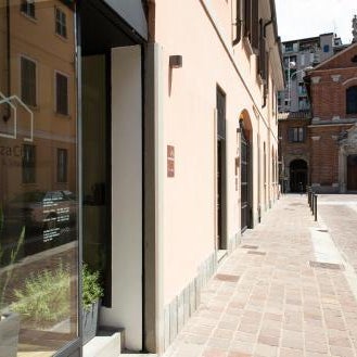 Monza City Rooms & Studios Thumbnail