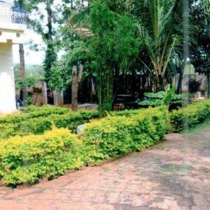 Woodside Resort and Cafe