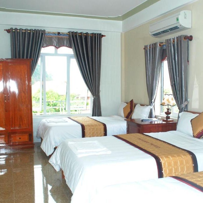 Paradise Hotel