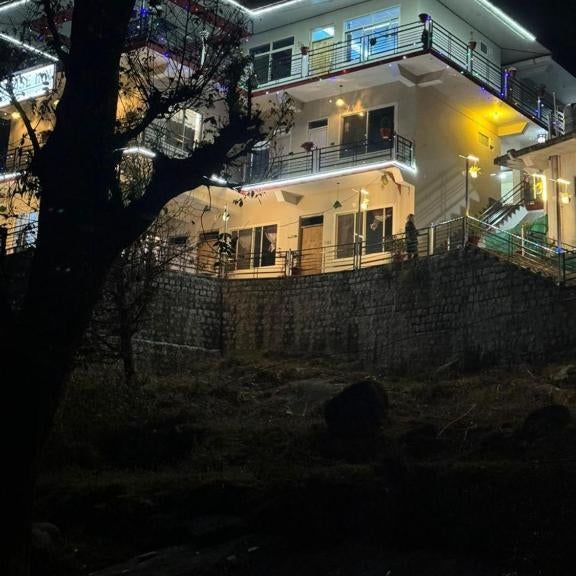 Goroomgo Paradise Inn Dharmsala
