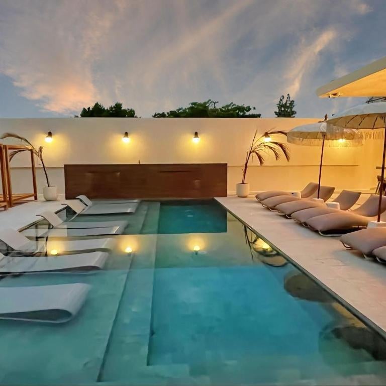 Bali Hotel Adults Only Isla Verde, a Trademark by Wyndham Thumbnail