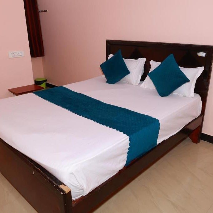 Aryas Residency