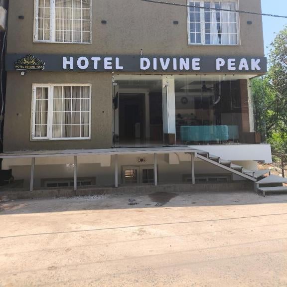 HOTEL DIVINE PEAK