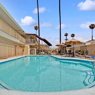 Super 8 by Wyndham Los Angeles-Culver City Area Thumbnail