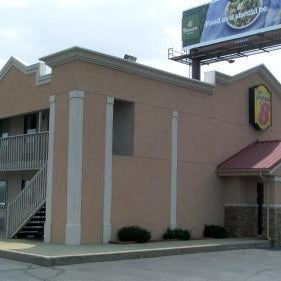 Super 8 by Wyndham Lafayette / Purdue Area Thumbnail