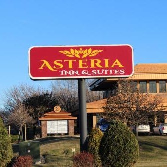 Coratel Inn and Suites Maple Grove Thumbnail
