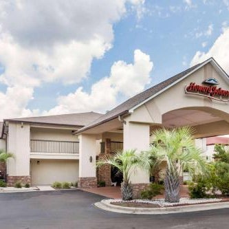 Howard Johnson by Wyndham Savannah GA Thumbnail