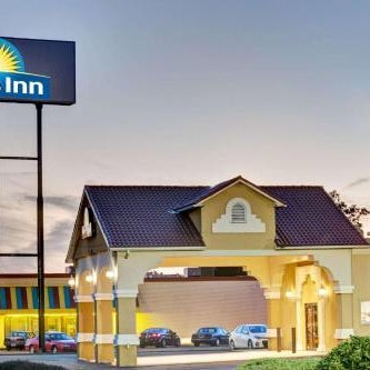 Days Inn by Wyndham Louisville Airport Fair and Expo Center Thumbnail