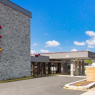 Red Roof Inn PLUS & Suites Erie Thumbnail