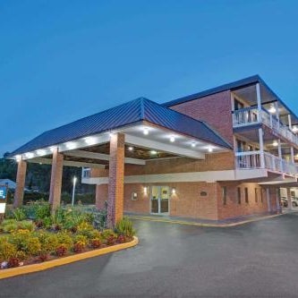 Travelodge by Wyndham Williamsburg Colonial Area Thumbnail