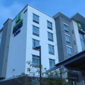 Holiday Inn Express & Suites San Diego - Mission Valley By IHG Thumbnail