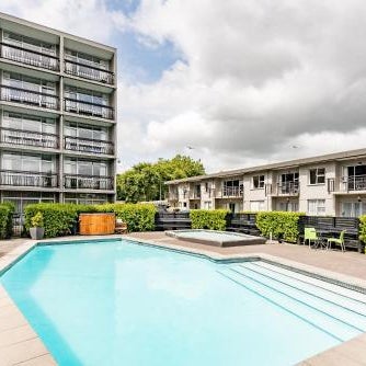 Heartland Ambassador Hotel Hamilton Thumbnail