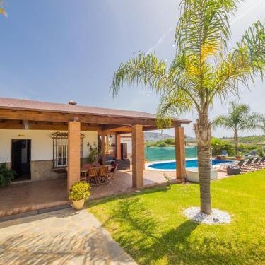 Cubo's Villa Teresa