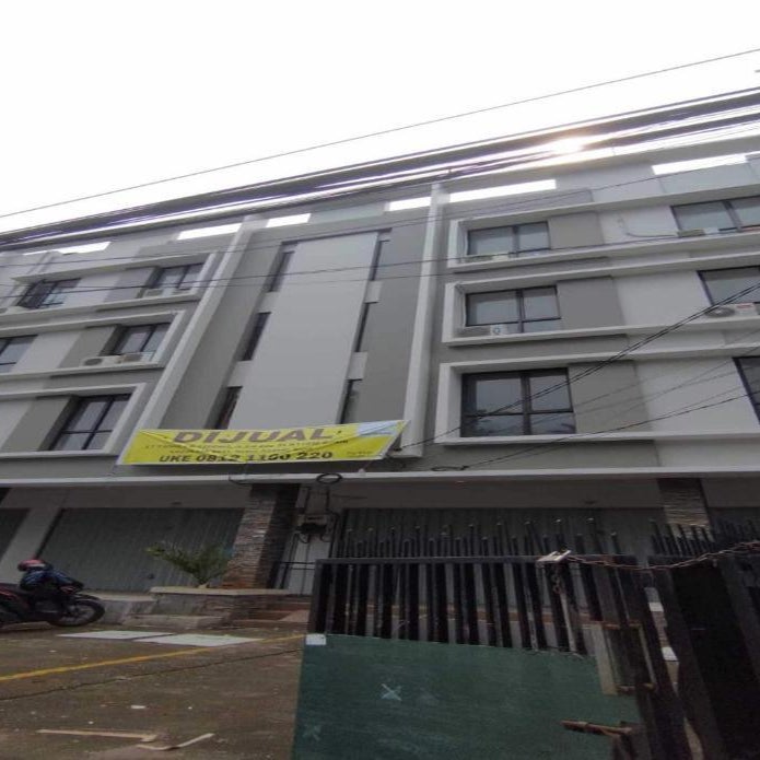 OYO 93958 J&B Smart Jatinegara Thumbnail
