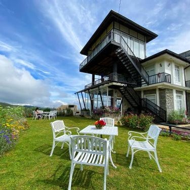 Friendly Hills Hotel