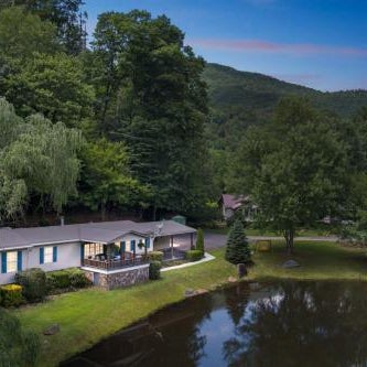 Twin Ponds Retreats retreat Thumbnail