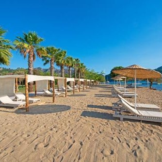 Chillos Beach