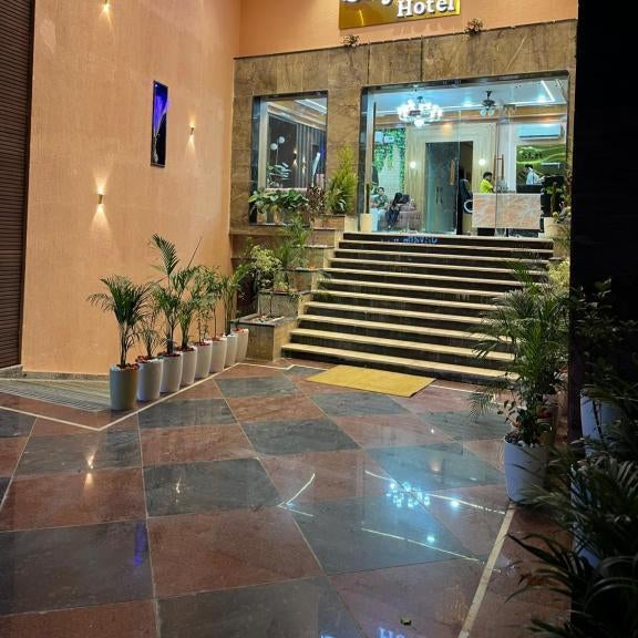 Shri Shyam Hotel, Near Harkipauri