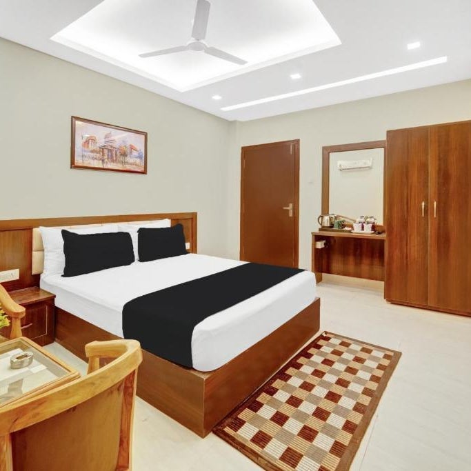 Hotel O Le Grande Hotel & Banquet