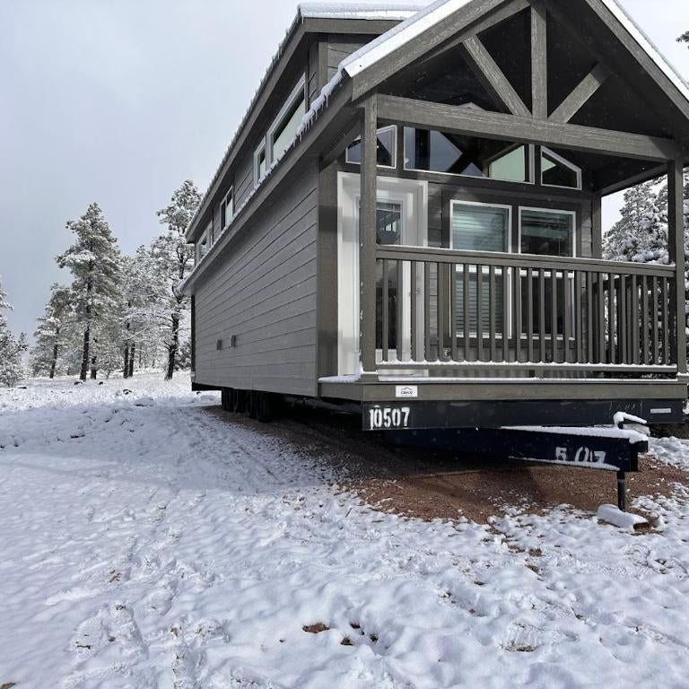 Cozy cabins by the forest 1B Thumbnail
