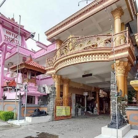 Hotel Shinta 1 near Stasiun Kertosono Mitra RedDoorz