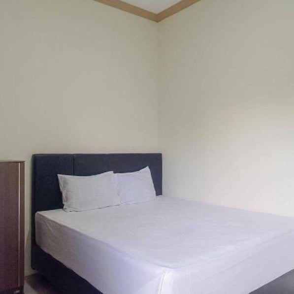 Grand Kencana Guesthouse Syariah near Wisata Bahari Lamongan Mitra RedDoorz Thumbnail