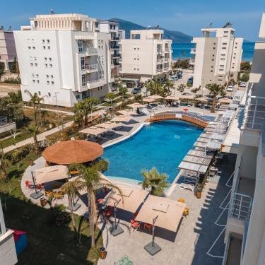 Ledina Hotel