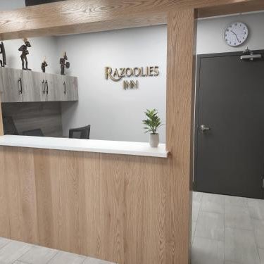 Razoolies Inn Thumbnail