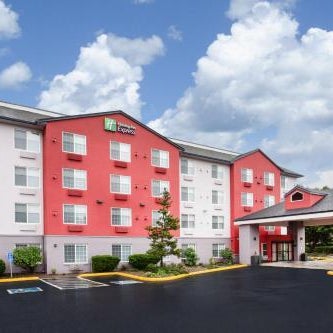 Holiday Inn Express and Suites Lincoln City By IHG Thumbnail