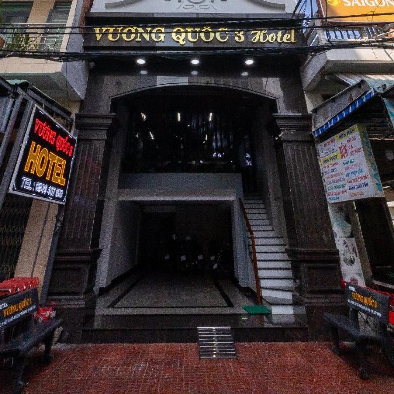 Vương Quốc 3 Hotel