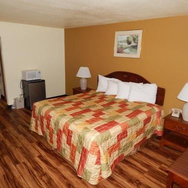 Regency Inn Iola Thumbnail