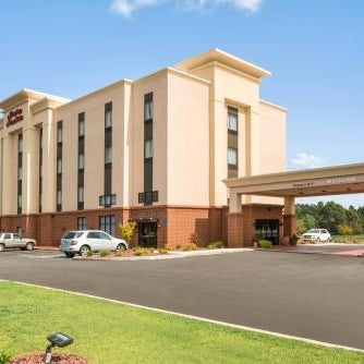 Hampton Inn By Hilton & Suites Lavonia Thumbnail