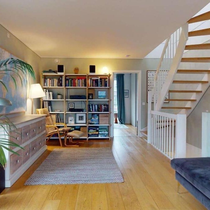 Three floors apt - with four BR in the city Thumbnail