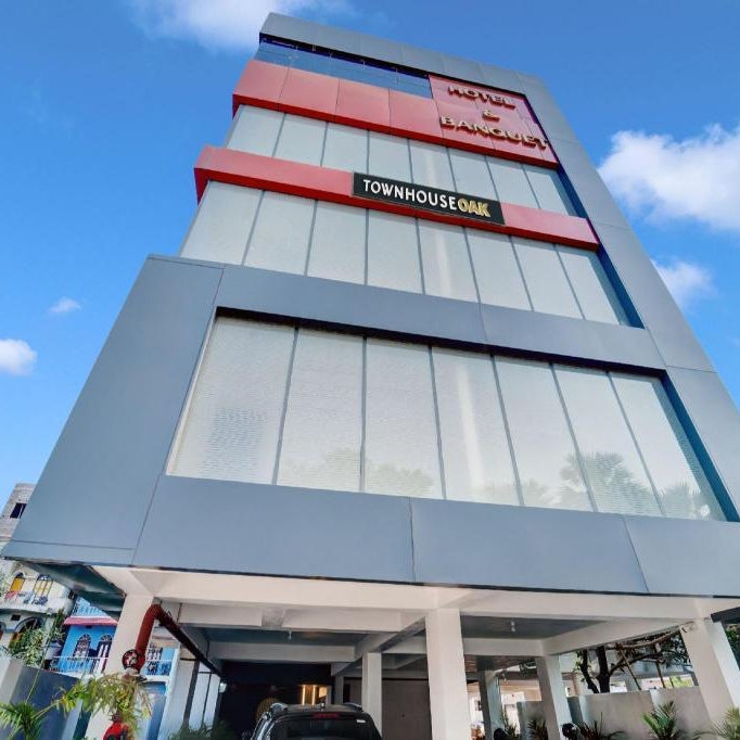 Hotel O The Dev Regency
