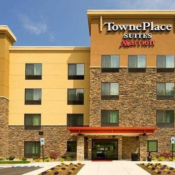 TownePlace Suites by Marriott Bakersfield West Thumbnail