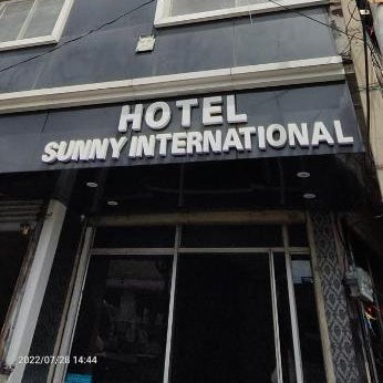 hotel sunny international