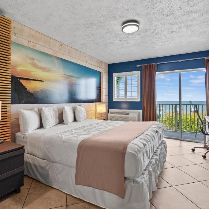 Ocean View Hotel Room with Balcony- King Bed #17 Thumbnail