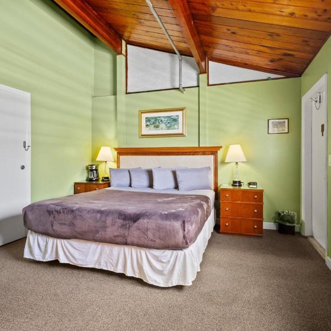 Oceanfront Inn, Standard, King Bed, Inlet View #15 Thumbnail