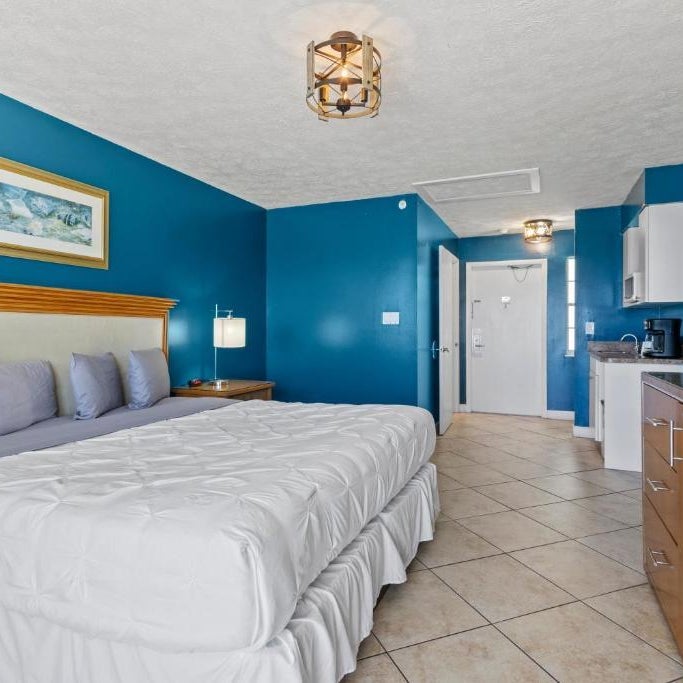 Ocean View Hotel Room with Balcony- King Bed #21 Thumbnail