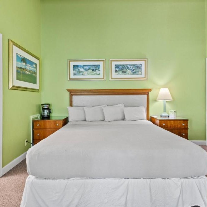 Oceanfront Inn Room #11- Standard Room - King Bed Thumbnail