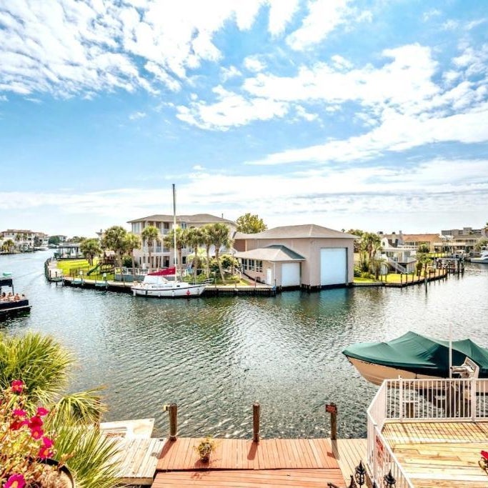 Seahab Waterfront views Dock Priv Beach access Thumbnail