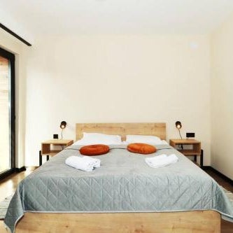 Stylish Apartment in Marshall