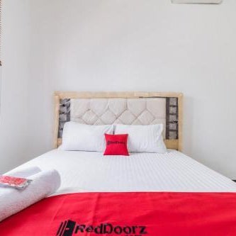 RedDoorz near Terminal Bubulak Bogor