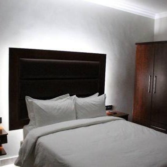 A pristine BB located in Belvedere Harare - 2006 Thumbnail