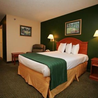 Baymont by Wyndham Louisville Southwest