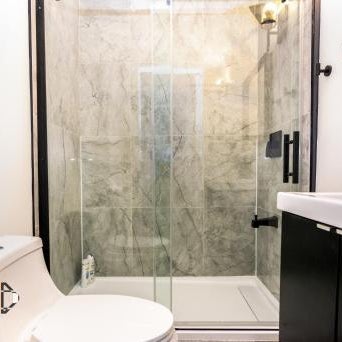 Downtown Retreat-Spacious Rooms with Shared Kitchen & Bath Thumbnail