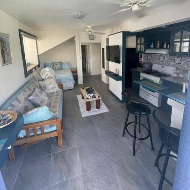 Scarlett Studios 2 - US Embassy Appt 7 mins drive-Lloyd Erskine Sandiford Centre & Ross Uni 5 mins drive - Only the 1 night package includes Airport and Embassy roundtrip Thumbnail