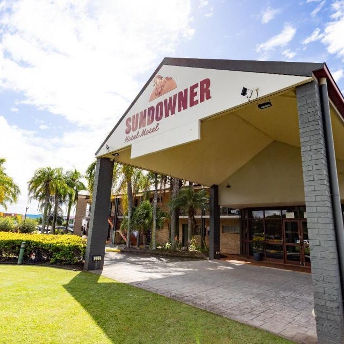Sundowner Hotel Motel