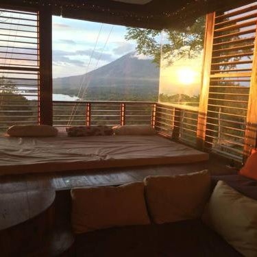 Luxury off-grid peaceful house with stunning view Thumbnail